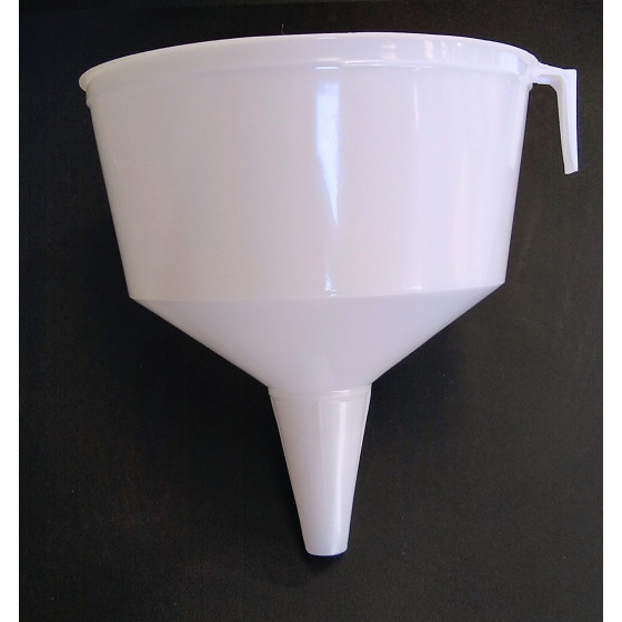 23 cm funnel
